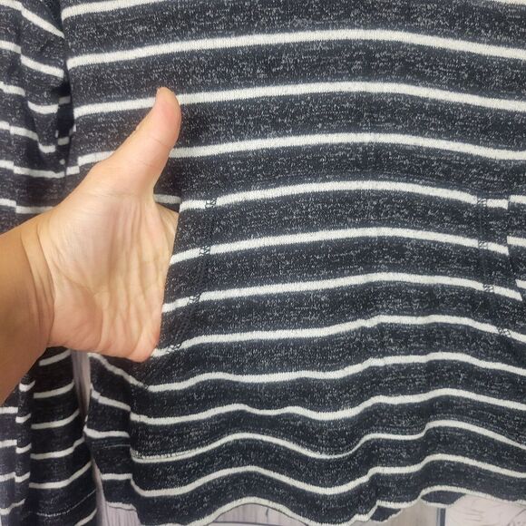 American Eagle Black White Striped Hoodie size Small - Picture 4 of 6